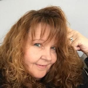 Meet your Posher, Debbie